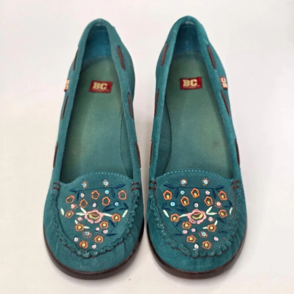 BC Footwear Teal Suede Floral Embroidered Wedge Moccasin Pumps Women's Size 7